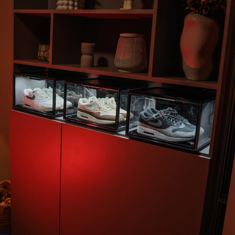 Sneakerbox LED zwart