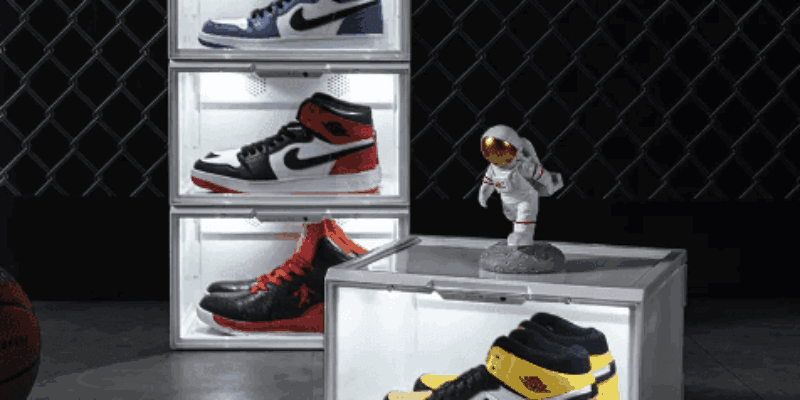 Vier LED sneakerboxen