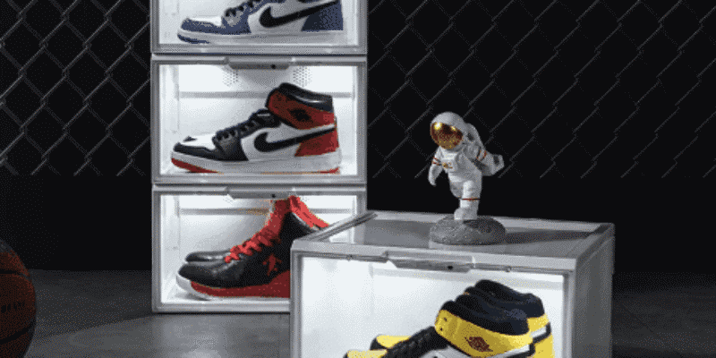 Vier LED sneakerboxen