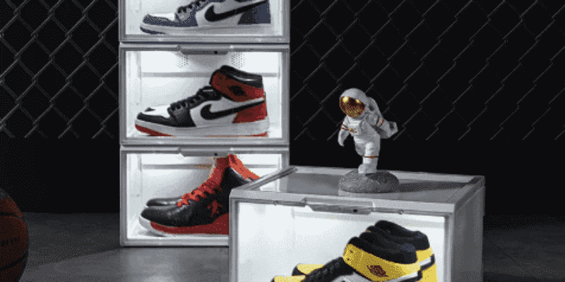 Vier LED sneakerboxen